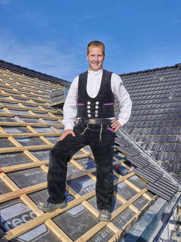 Lukas_Zerfas_auf_Dach_01